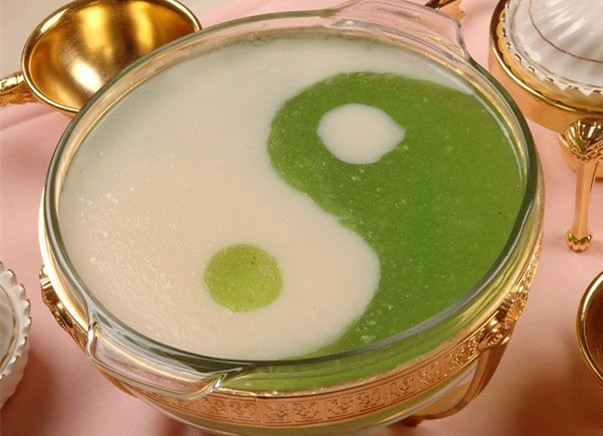 看似凉菜,吃起来却烫嘴的怪菜——太极芋泥