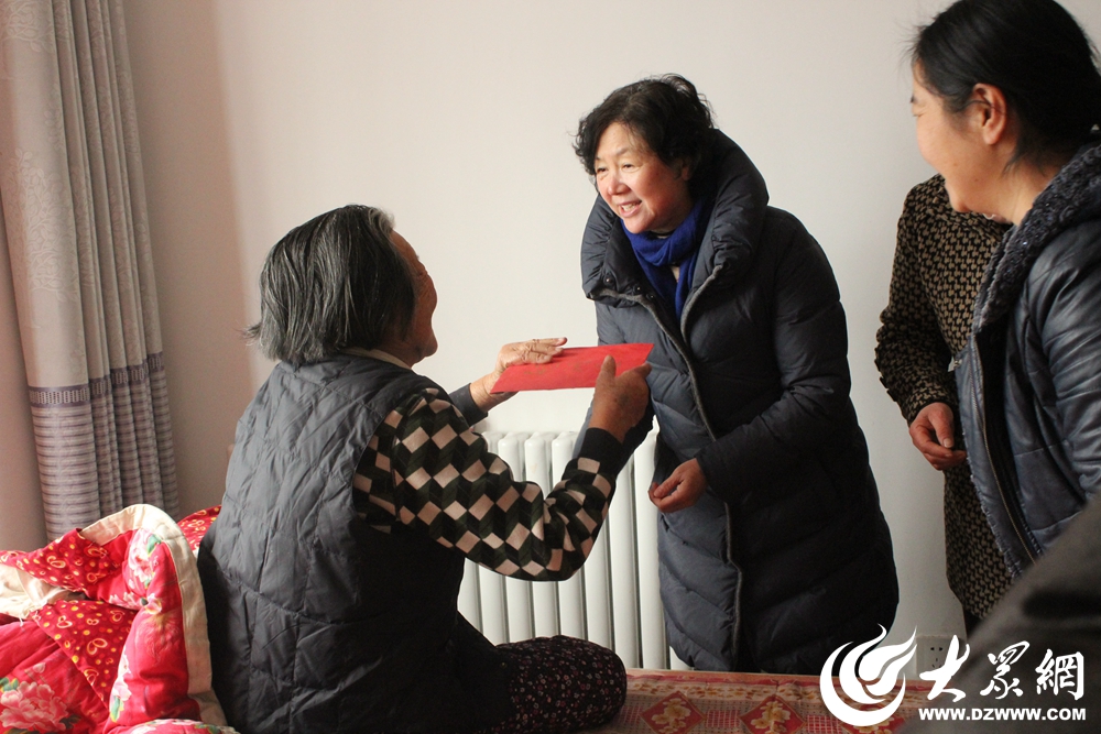 结对帮扶暖人心 青岛市政务服务管理办走访莱