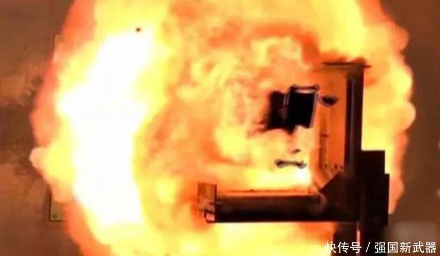 力犹如小刀切豆腐!外国人告诉你:中国电磁炮究
