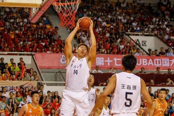 卧推比肩奥尼尔的铁牛,为何他连打CBA的机会