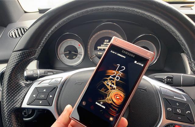 山寨手机竟然做到了一比一的完美复制,让正品