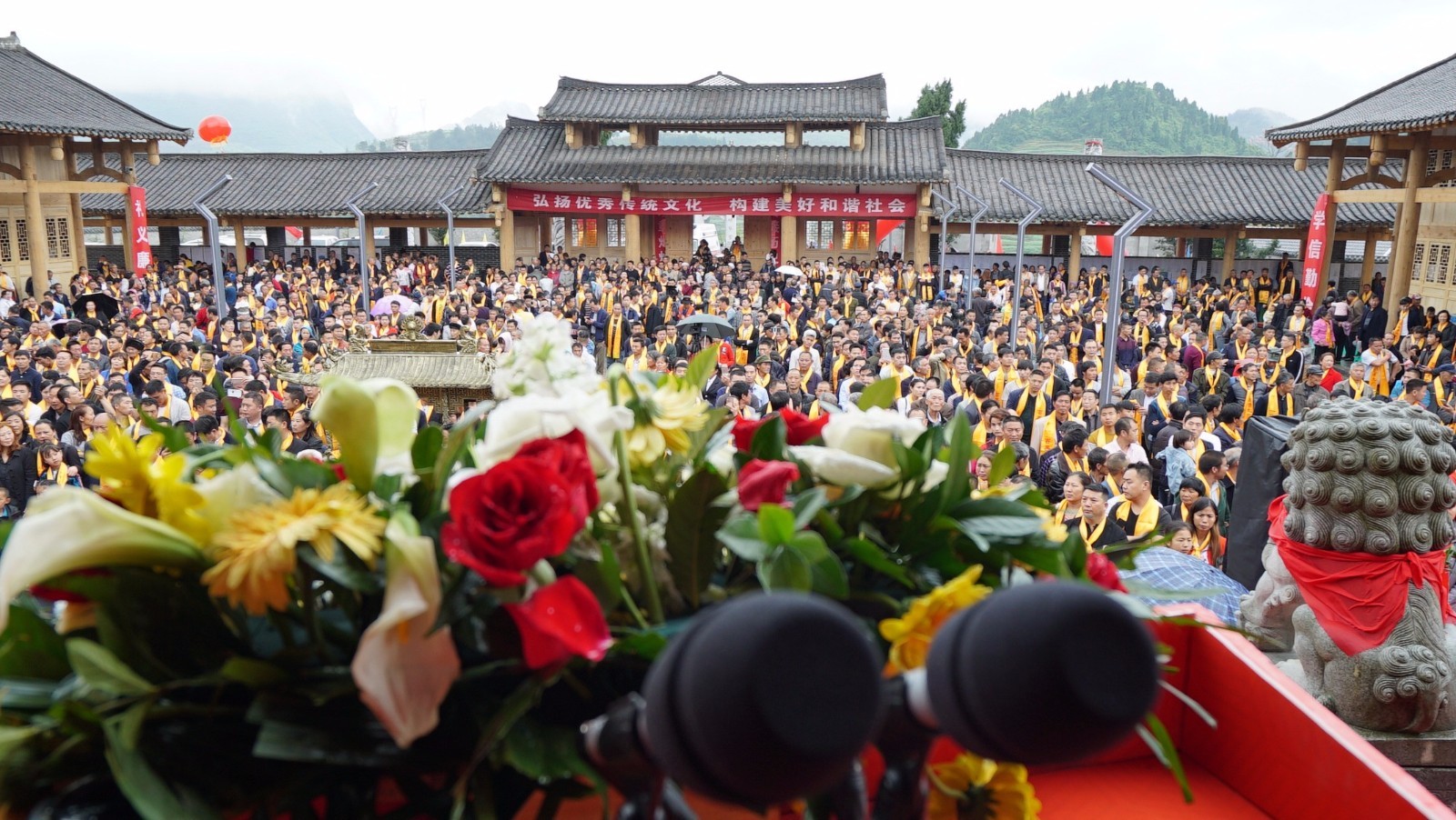 据了解,穆家寺是西南穆姓祖人遗留下的唯一祠堂,是西南各地穆氏孙孙