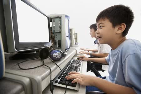 网吧的电脑为什么那么流畅呢?难道是配置高吗