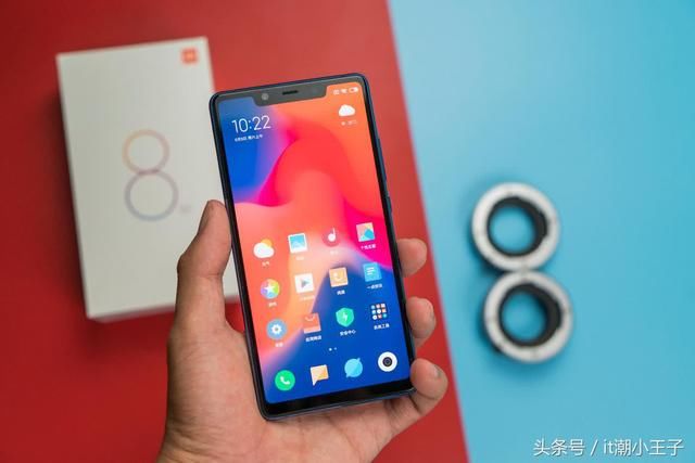 雷军要爆发 小米9首曝光 后置三摄\/首发骁龙85