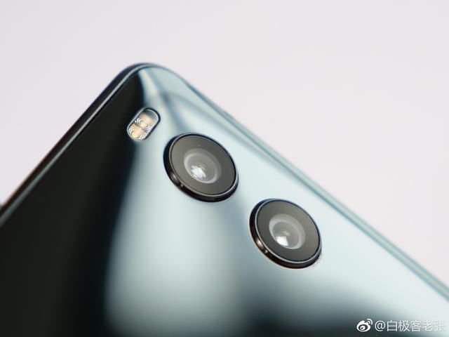 超过4千的旗舰镜头出现划痕,看老罗还敢嚣张?