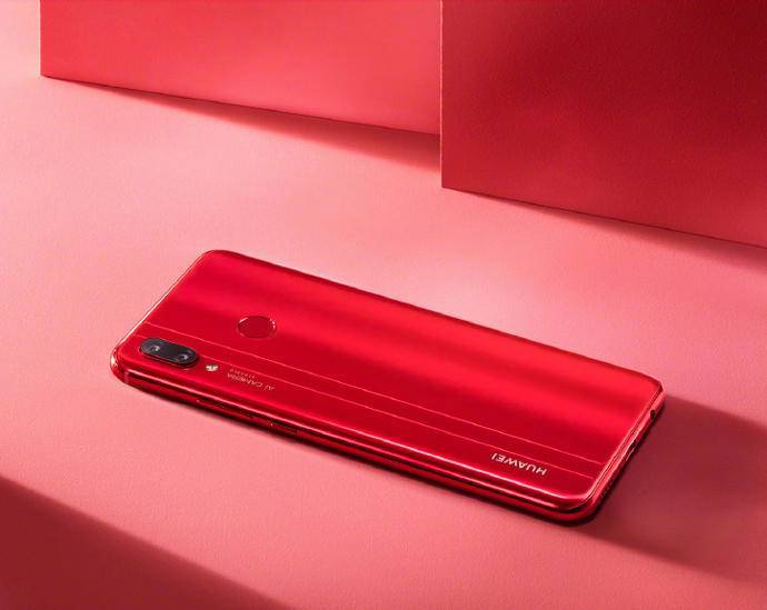 华为nova3领衔 四款三千元以内夜拍手机盘点