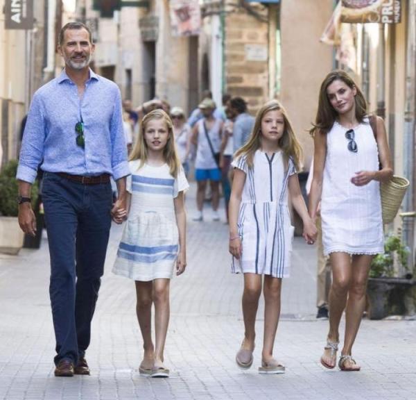 西班牙王室小公主穿平价品牌抢镜