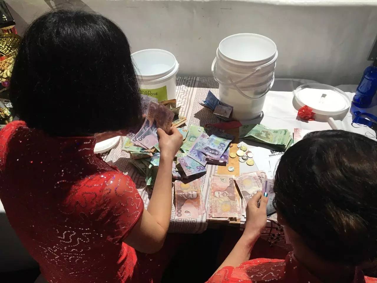 现场募捐!武林风新西兰站心系九寨地震沟灾区