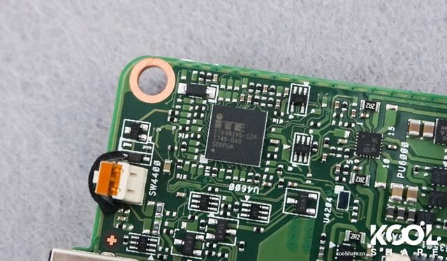 首款10nm芯片,Intel NUC8i3CYSM 第八代NUC