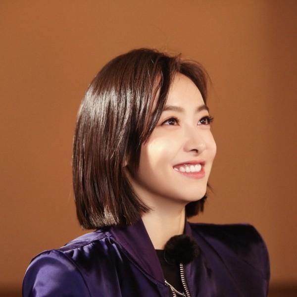 同一款露耳短发,宋茜和赵丽颖却美得完全不同