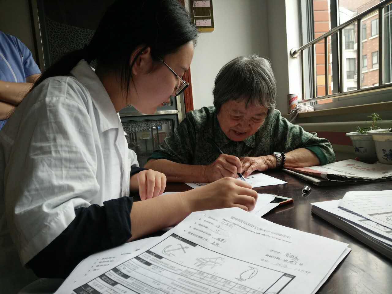 青春伴夕阳 宁波大学公益服务团队欲做千场公