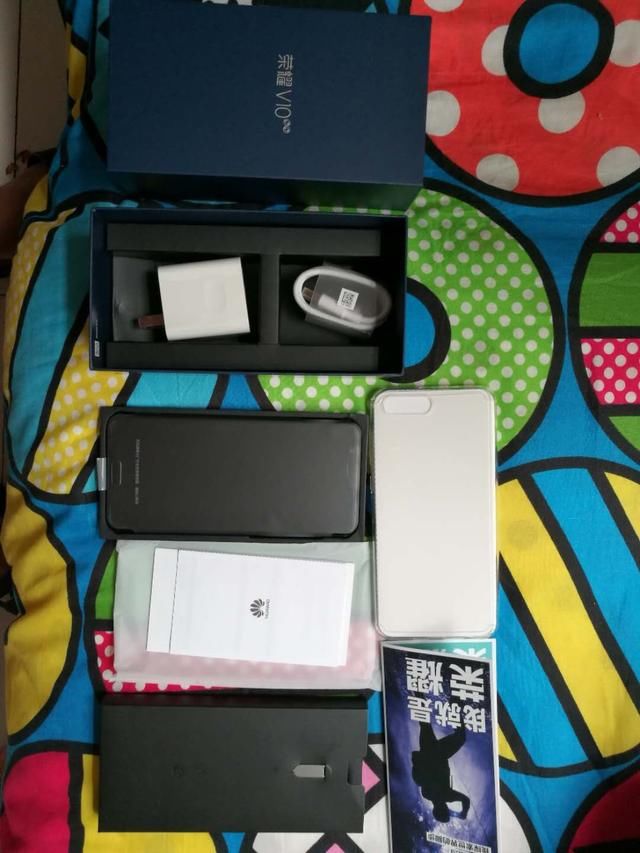 我AI的快,荣耀V10价格新低!