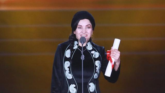 戈拉布·阿迪娜获“天坛奖”·最佳女主角奖 戈拉布·阿迪娜获“天坛奖”·最佳女主角奖