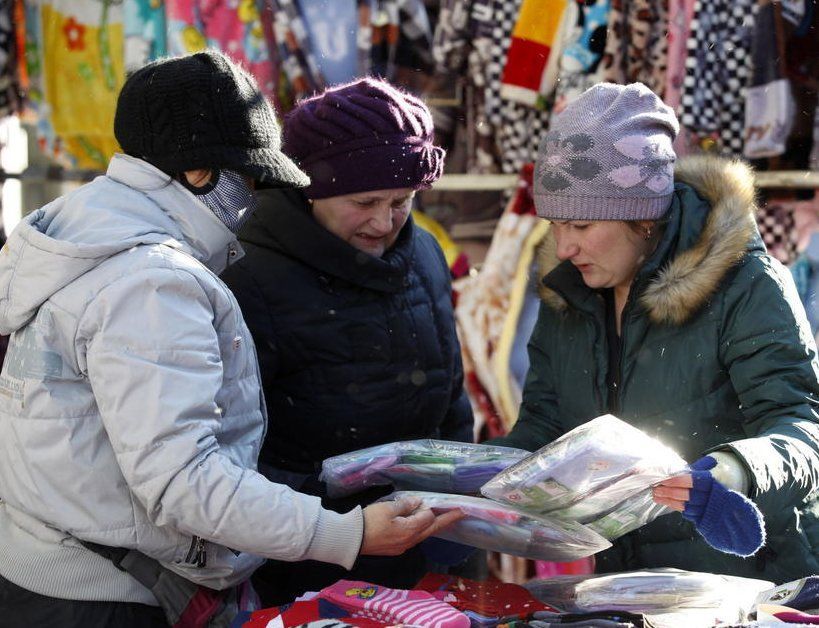 东北黑河对岸是中俄边境,看俄罗斯人来到中国