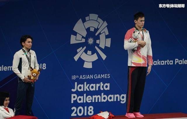 姚明首次回应孙杨领奖服事件!巧妙的回答令