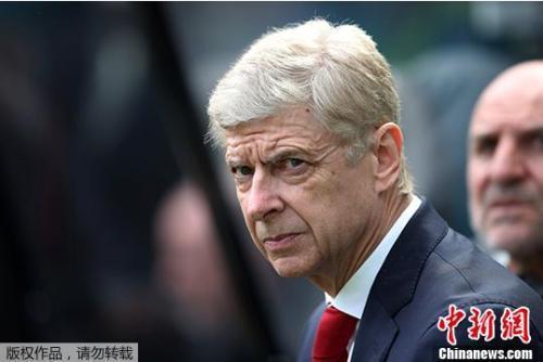 英超大结局曼城百分夺冠 萨拉赫破纪录温格告