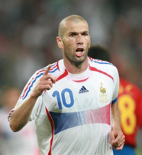 盘点史上最强的十大足球运动员