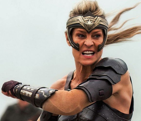 《神奇女侠》中的女将军 原来就是23年前《阿甘正传》中的少女珍妮