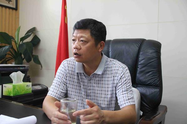 张双利安排李老师帮扶工作