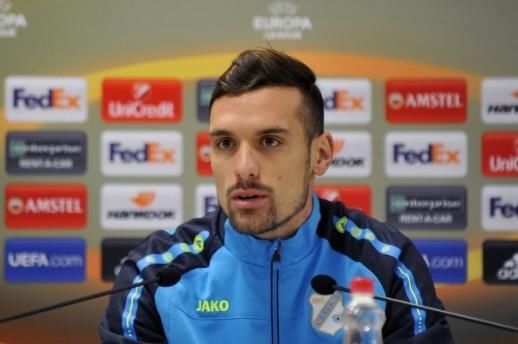 :中超升班马大连一方引进克罗地亚中场球员转