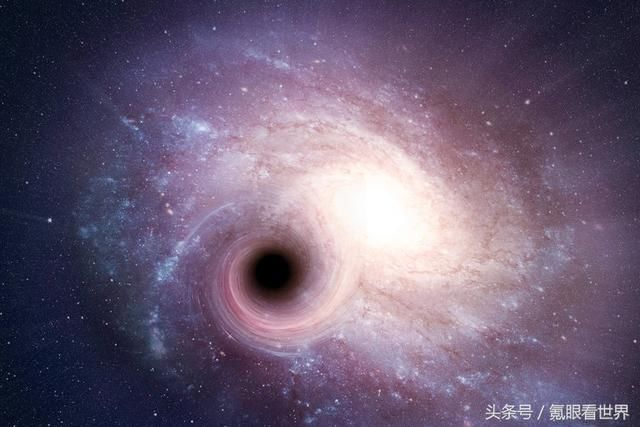 通常来说,发生在星系中心的黑洞吞噬恒星事件更容易被观测到,而这个