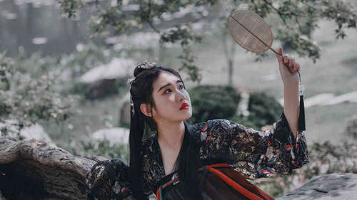 看起来傻乎乎,其实最机灵的4大星座女,容易让