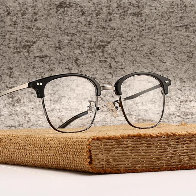 麦拜:帅哥美女明星们戴眼镜的最美瞬间