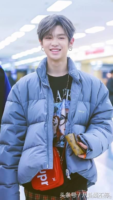 范丞丞蔡徐坤、林彦俊周锐,偶像练习生们化妆