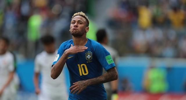 世界杯谁的庆祝动作最酷?C罗摸胡子、姆巴佩