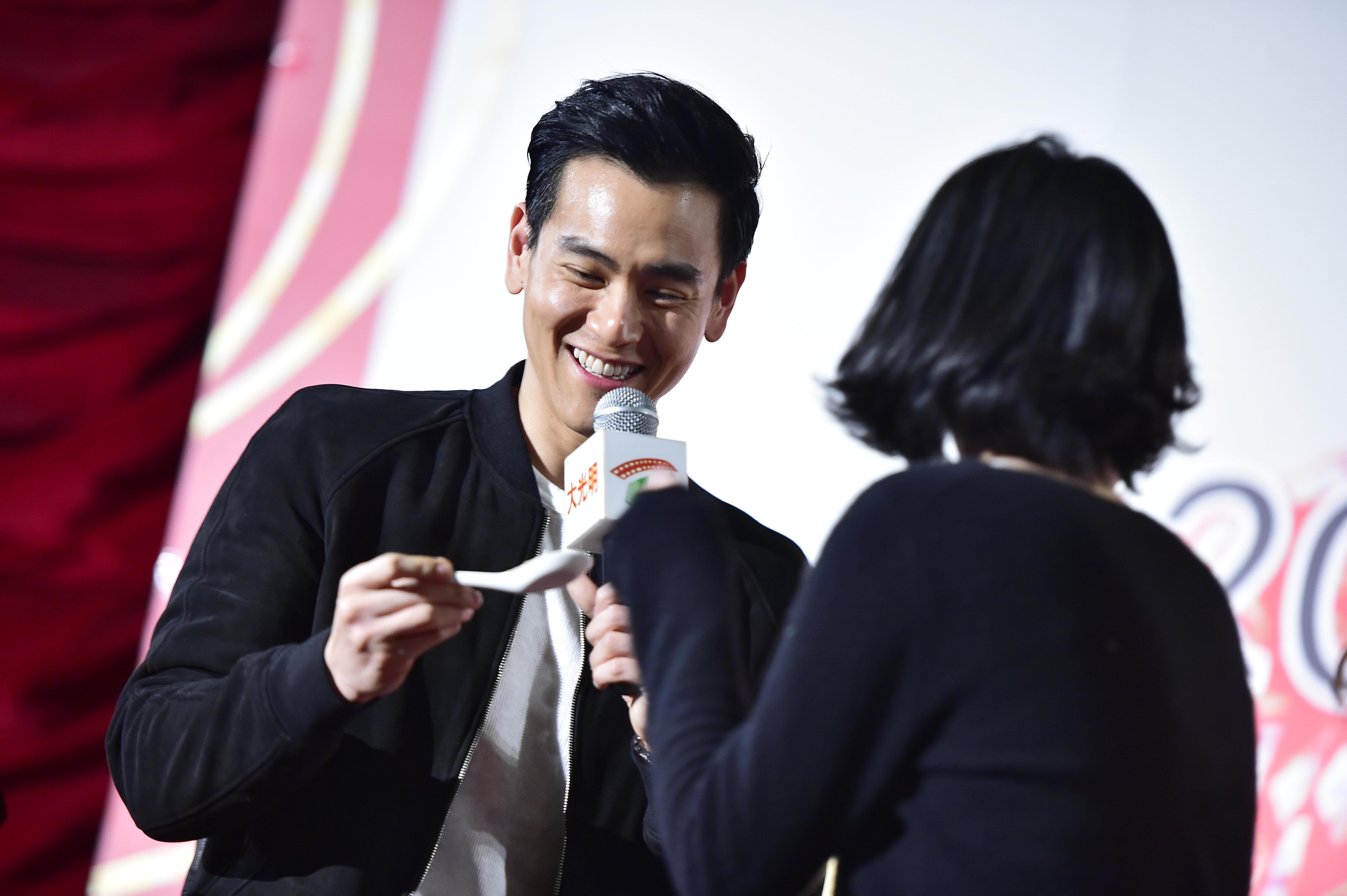 《乘风破浪》彭于晏帅气亮相电晕粉丝