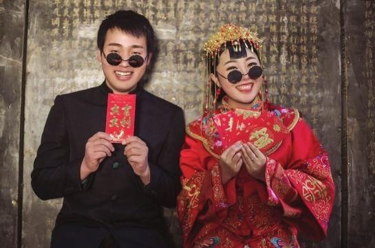 彩礼钱,结婚红包,到底该交给谁保管?