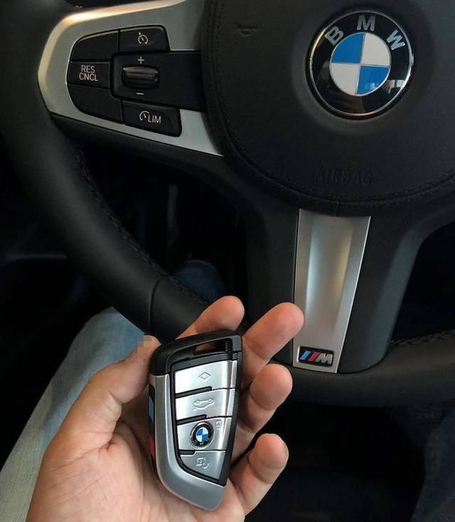 宝马525i标轴进口车,忠于纯粹追求驾驶感,好不