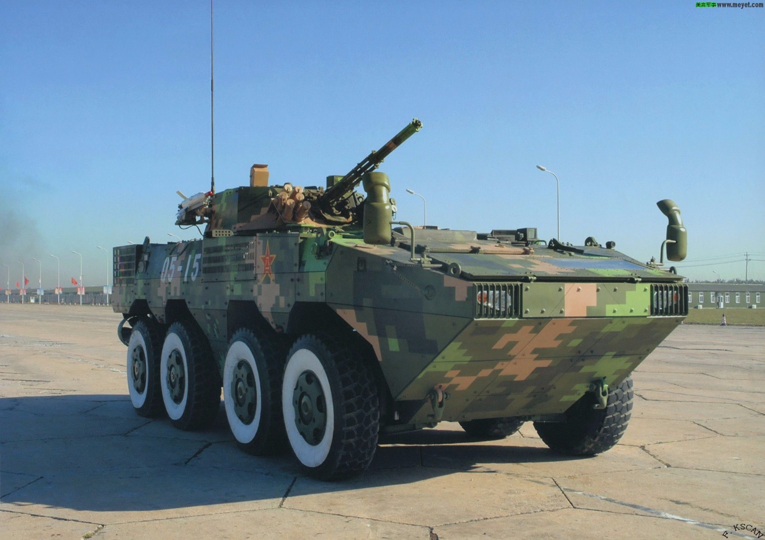 还有人会问，解放军维和部队为什么不装备重型步战车如最新的09式步战车或者是履带式重型装甲车？图为解放军新型09时步战车。