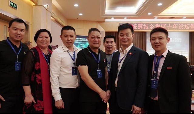 网贷平台频繁跑路,共享单车面临消失,网友:下半