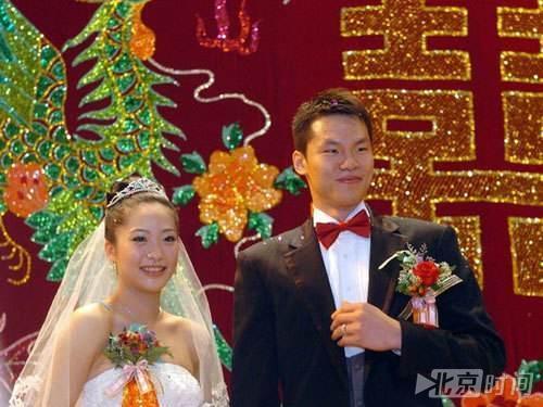 CBA最成功球员抛弃妻子娶富家女