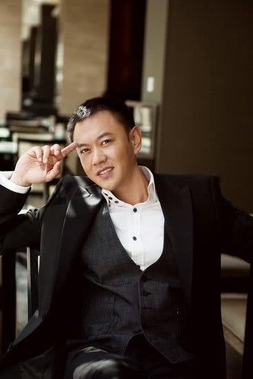 老总演戏_老总办公室图片(3)