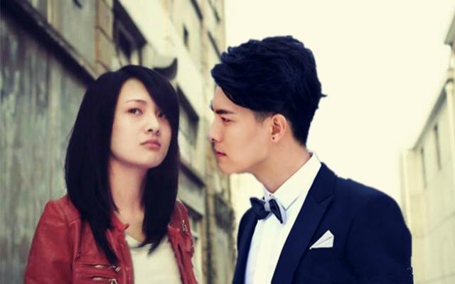 《悲伤逆流成河》剧组现身校园拍戏,郑爽被马