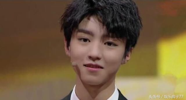 TFBOYS三人读信,王俊凯害羞,王源感动,最后一