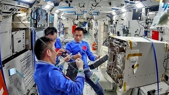 原来，中国空间站里“四季如春”