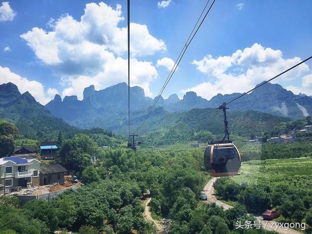 六七月份去张家界游玩需要带什么衣服、山里会