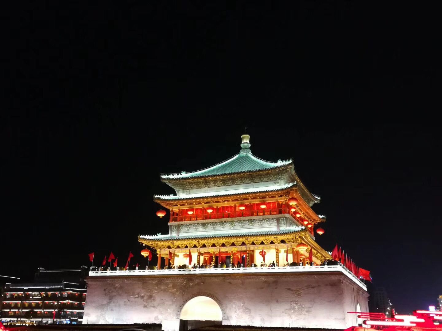 夜景除了广州上海重庆,西安的夜景才是最具有