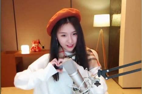 五五开斗鱼再露脸,贵族相继捧场,斗鱼竟敢对抗