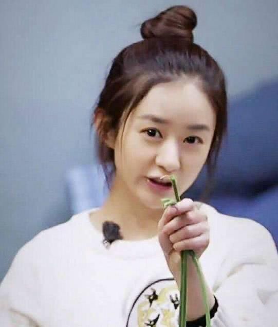 杨颖卸妆后,赵丽颖卸妆后,唐嫣卸妆后,网友:第五