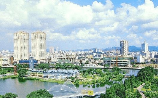 广东中山市严格来说算几线城市?