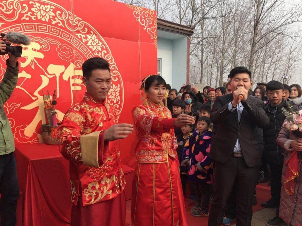 河南农村的倒插门婚礼,男方一贫如洗女方出钱