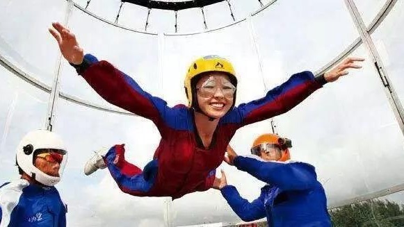 《健身圈》极限风洞飞行 体验失重悬浮 《健身圈》极限风洞飞行 体验失重悬浮