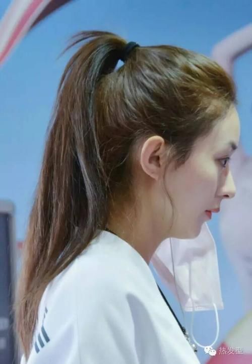 扎马尾头秃,发际线后移?4个编发技巧告别扁头