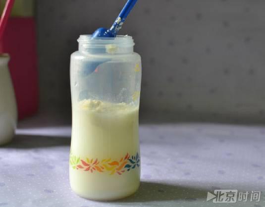 痛心!冲奶粉出错 半个月的婴儿被切除小肠