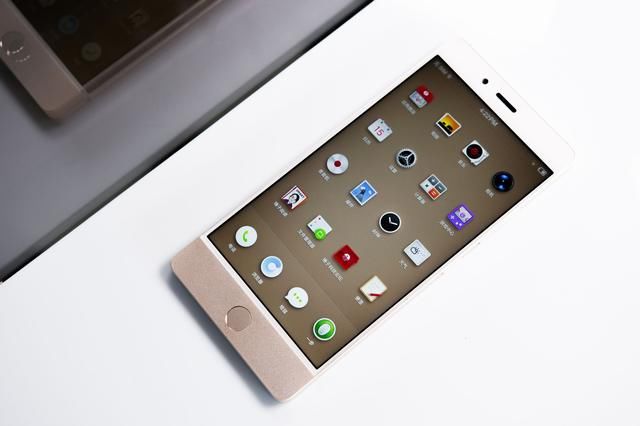 锤子新品7号发布!坚果为新品让路已降"新低价",仅售1199元!