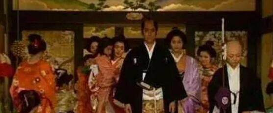 他是日本名门望族族长,却自称是刘邦第94代孙